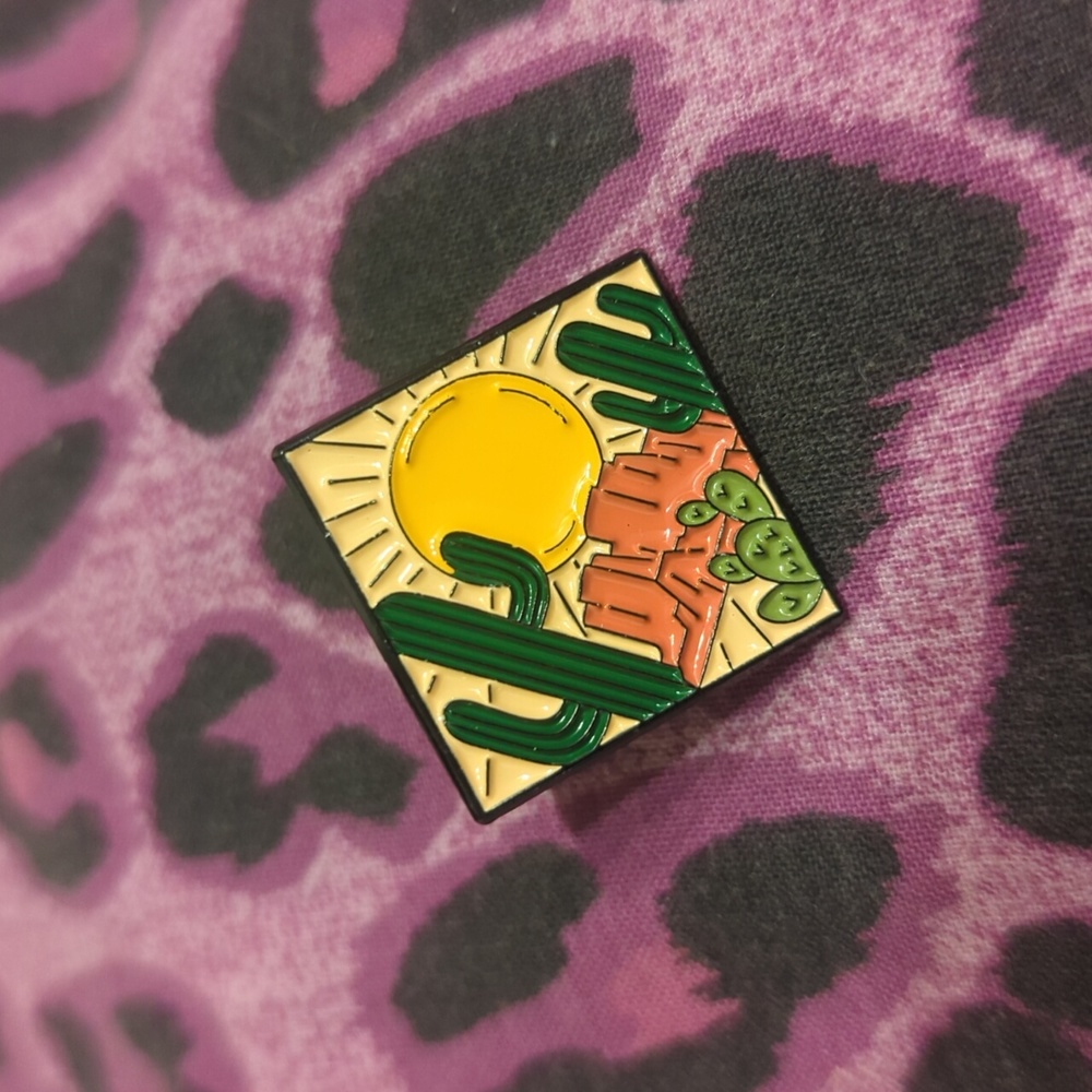 Enamel Pins -🌵Desert Sun ☀️